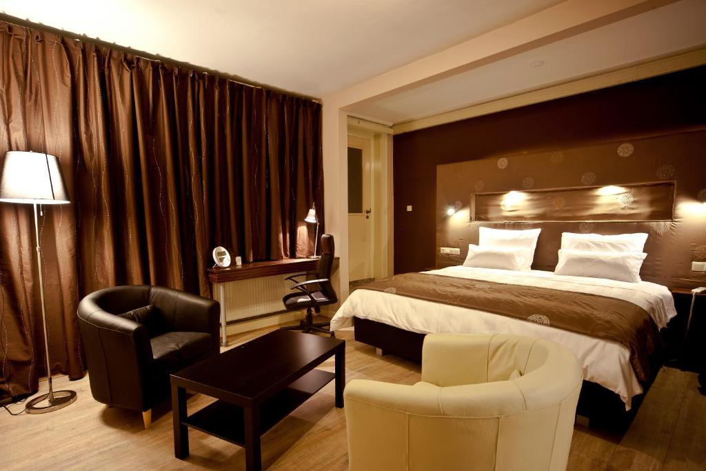 Raadhuis Dinther Suites Heeswijk-Dinther Bilik gambar